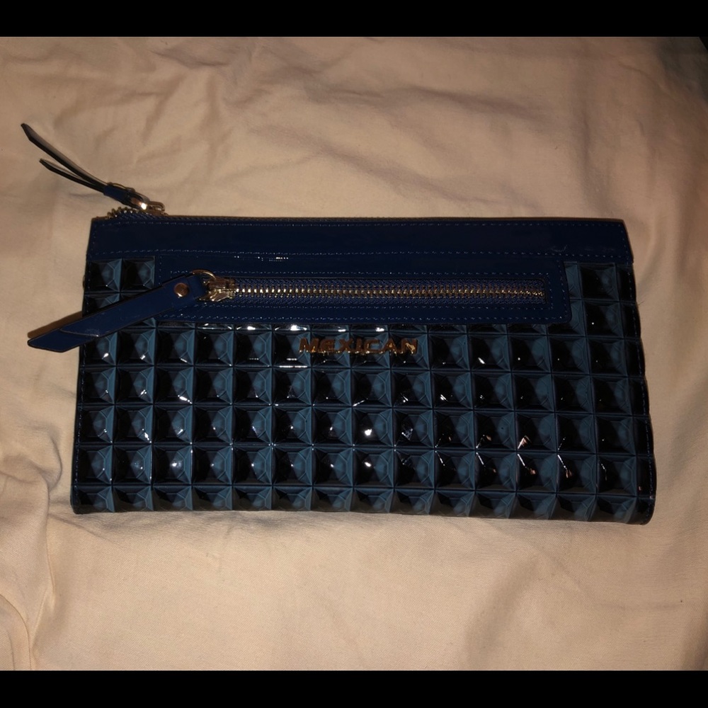 Wallet - Picture 2 of 5